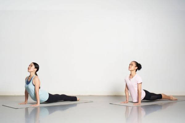 注目の新しいエクササイズ［はじめてバレエ］［ストレッチ＆フロアバー］［ピラティスと解剖学］　4月30日まで！いまならLINEのお友だち登録で、初回無料受講