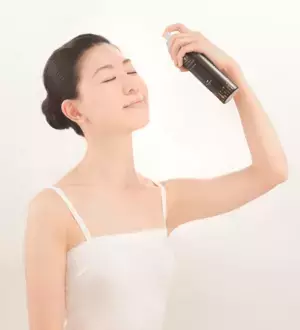 SNSで人気！菌バランスを意識した新スキンケア習慣を提案する「フローラ バイオシールド ミストウォーター」　累計出荷数25万本突破！