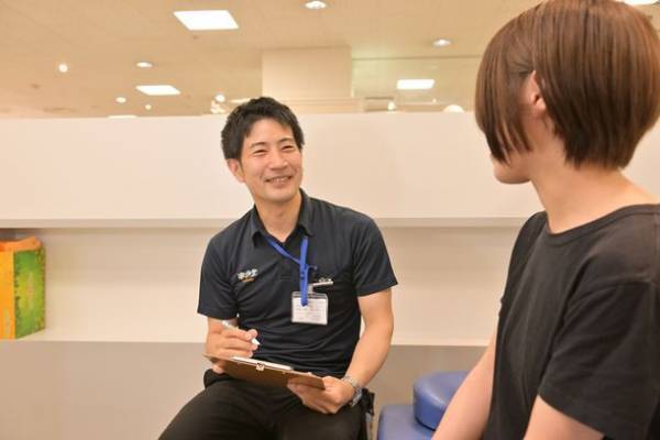 3月15日「靴の記念日」にちなんで「足と靴の悩み相談」を浜松市で開催