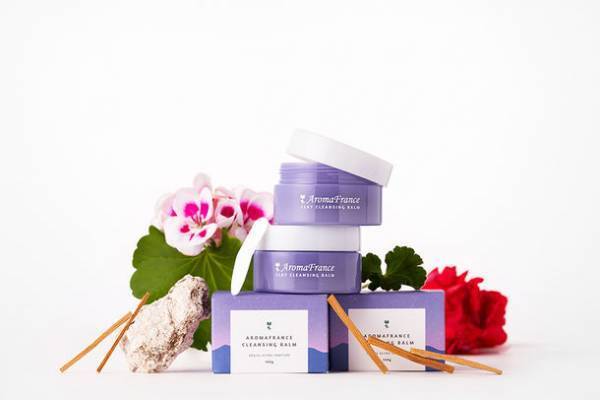 クレイ配合の天然由来成分100％クレンジングバーム　アロマフランスより4月13日新発売！