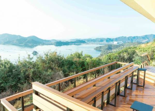 お菓子工房＆カフェ・フレンチモンスター瀬戸内フードアートに徳島・鳴門のハート島を一望できる新絶景スポット「四方見ルーフトップ361°」3月26日オープン！