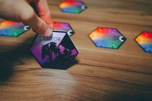 じゃんけんを考えるゲームに！ボードゲーム「Suiri/Sinri」3月22日までCAMPFIREにて先行販売を実施中