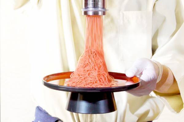 春の新作 生搾りモンブランを目の前で作るライブキッチンが魅力　鎌倉行列甘味処『こまち茶屋』が3/10(金) 全面リニューアルオープン