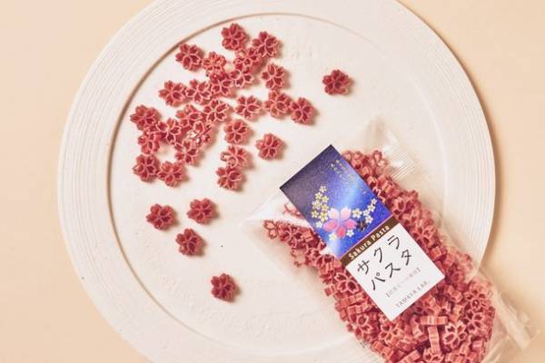 「日本百貨店」とドラッグストア・調剤薬局チェーン「キリン堂」がコラボ　キリン堂店舗内の「日本百貨店マルシェ」にて桜の商品を取り揃えた「春、らんらん。」フェア開催！