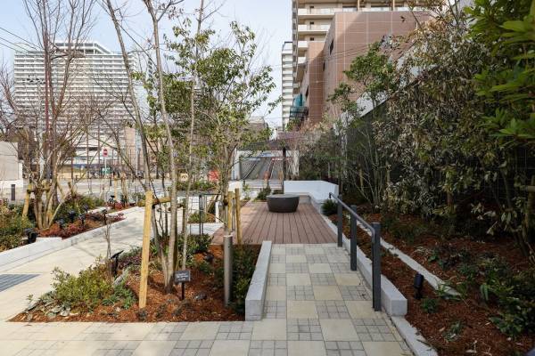 地域の賑わいを生む、地域医療の新たなランドマーク病院×住宅の複合施設「ASMACI神戸新長田」が完成