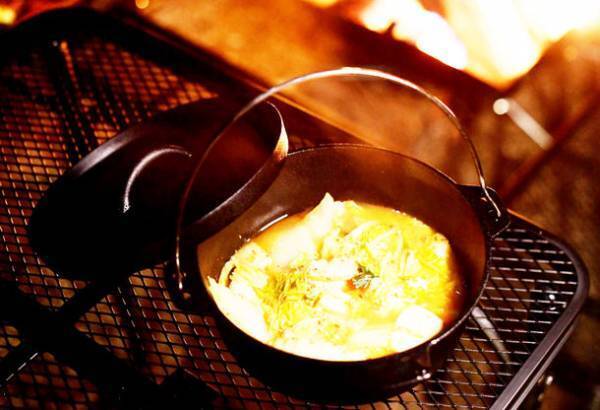 大人気の「タフライトテーブル」シリーズよりファミリーキャンプからソロキャンプまで幅広く使用できる3アイテムを新発売