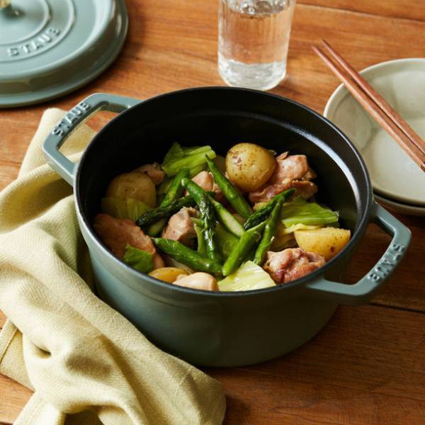 仏鋳物ホーロー鍋ストウブ　新色「ユーカリ」を発売