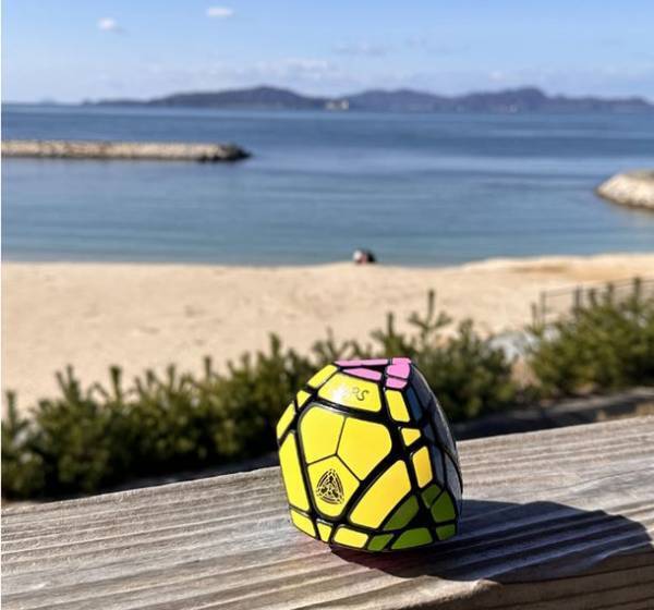 解ければIQ130以上！？難しすぎる変形八面体パズル登場！世界30か国に先駆け日本で販売開始！