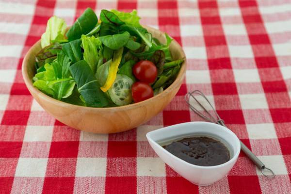 4/10(月)働く女性の悩みから生まれた美体質ケアサプリ「VITRE」が誕生！3つの抗酸化成分で美肌ケア・エイジングケア・代謝ケアをサポート