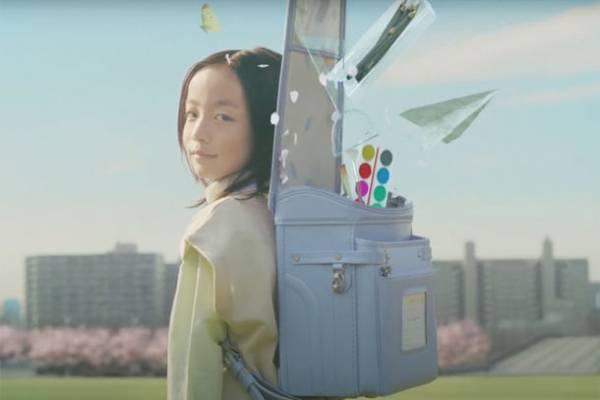 ランドセルブランドconosakiの運営会社である株式会社榮伸の福島工場設立40周年を記念したCMにconosakiのランドセルを使用