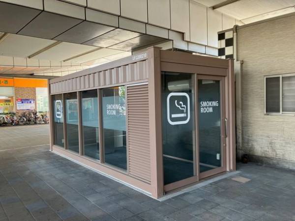埼玉初！ランドピアの「バリアフリー喫煙コンテナ(R)」を採用した「八潮駅前交番裏喫煙所」が2023年4月1日(土)にオープン