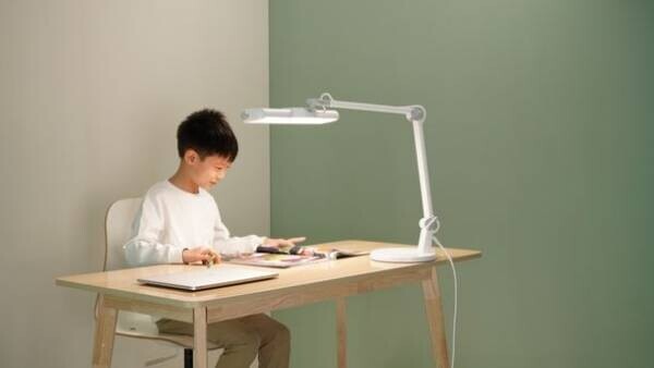 BenQ MindDuo 2　新発売　～ 光と機能を究極まで追求し、子どものためにデザインされたデスクライト ～