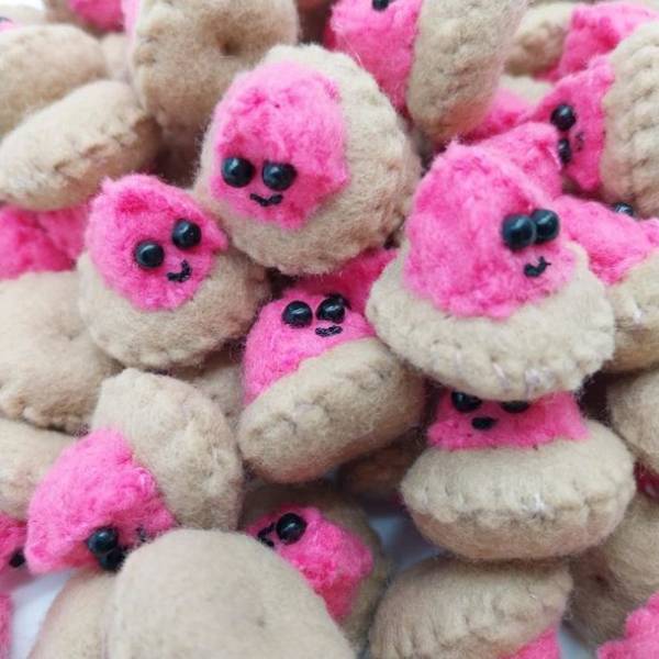 バンコク最高層ランドマークに誕生した個性的なアーバンリトリートホテル　ザ・スタンダード・バンコク・マハナコーン　イギリス人現代美術アーティスト：ルーシー・スパロウとのコラボアート展『ADD TO CART』を4月5日から1カ月限定で開催