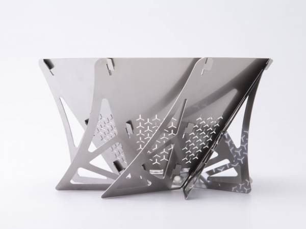 まるで聖火台！わずか800gの軽量焚火台を2023年3月25日(土)からMakuake(マクアケ)にて先行発売開始！