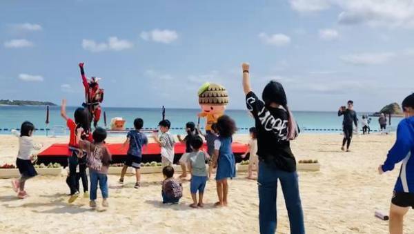 沖縄県金武町「KINサンライズビーチ海浜公園」で海開きが開催されたことを報告