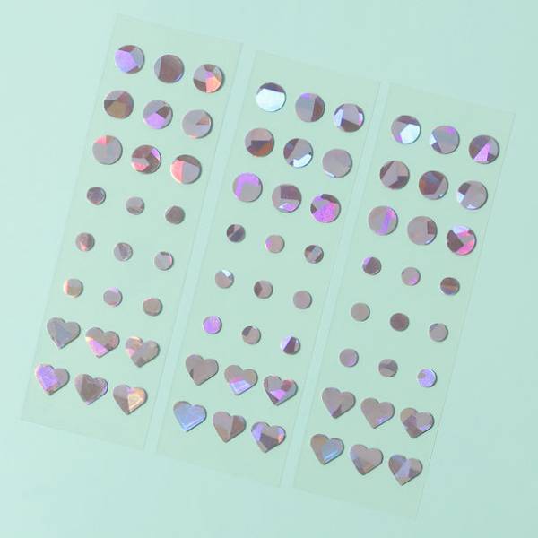 「ニキビが可愛い！？」新発想コスメブランド『nikiv(ニキブイ)』がヴィクトリーパッチを5月5日発売