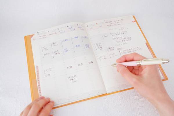 栞がなくても簡単にページ移行ができる2023年4月始「ACTIO手帳デジナーレ」をリリース