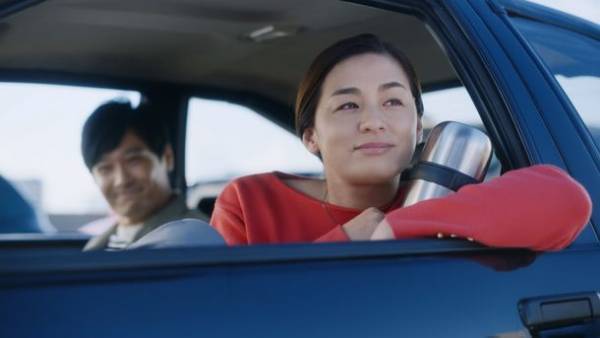 尾野真千子さん出演CM 5作品目！今回は車中で口論！？CM最新作『尾野さんと「ドライブ」篇』を4月6日より全国オンエア
