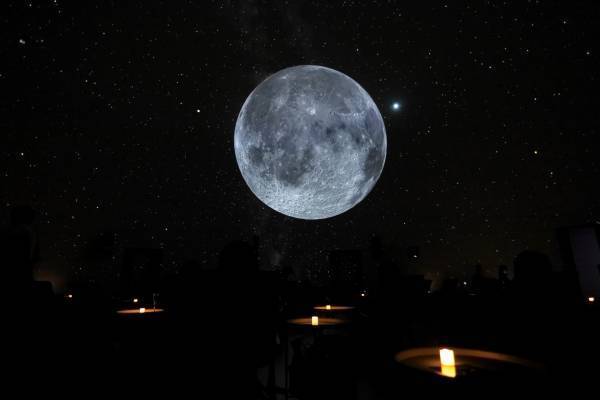 星空の下のBARが土曜日にもオープン！『Bar PLANETARIA ～The Moon～』
