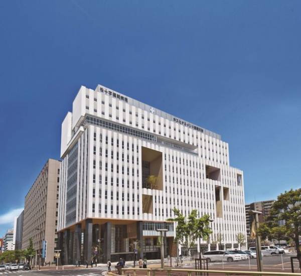 桜十字福岡病院、オリジナルリップクリーム作り体験ができる“母の日限定”のレディースがん検診イベントを開催