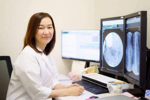 桜十字福岡病院、オリジナルリップクリーム作り体験ができる“母の日限定”のレディースがん検診イベントを開催