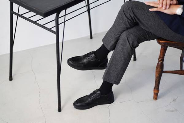 革靴を変える。靴の匠が手がける新定番ビジネスシューズ「KLAVE JP」のクラウドファンディングが成功