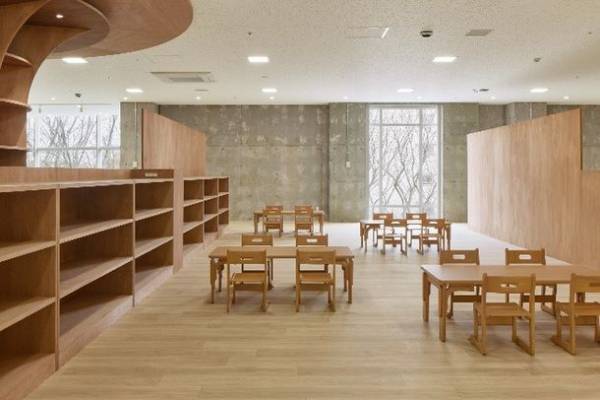 バイリンガル保育園をコリーヌ馬事公苑に誘致。アオバジャパン・バイリンガルプリスクール(A-JB)用賀キャンパス4月1日(土)開校