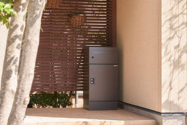 組み合わせ型宅配ボックス『宅配KEEPER tumiki』に新タイプ登場！　～厚さ7cmの大型郵便物対応ポストを新発売～