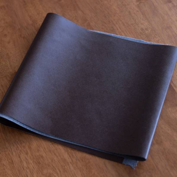 革製品を販売するステータシー株式会社、元パラ水泳日本代表の一ノ瀬メイ氏とパートナー契約を締結