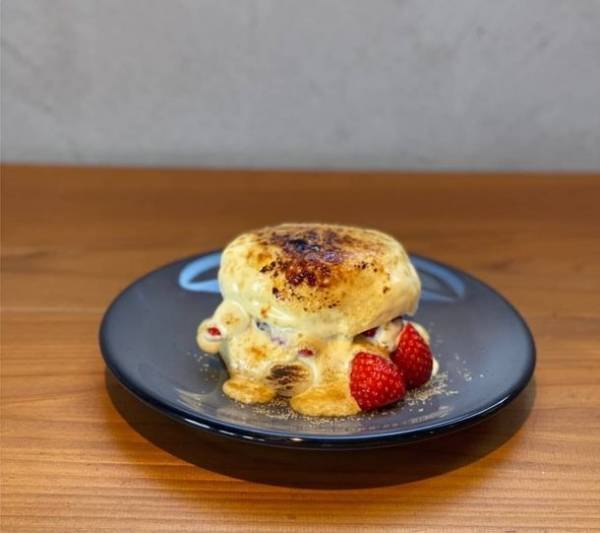 中目黒で連日100名もの行列を作る店舗の新業態！世界初の食パン専門店×パンケーキ　“EMILY TEA&.BREAD 湘南平塚店”がオープン！