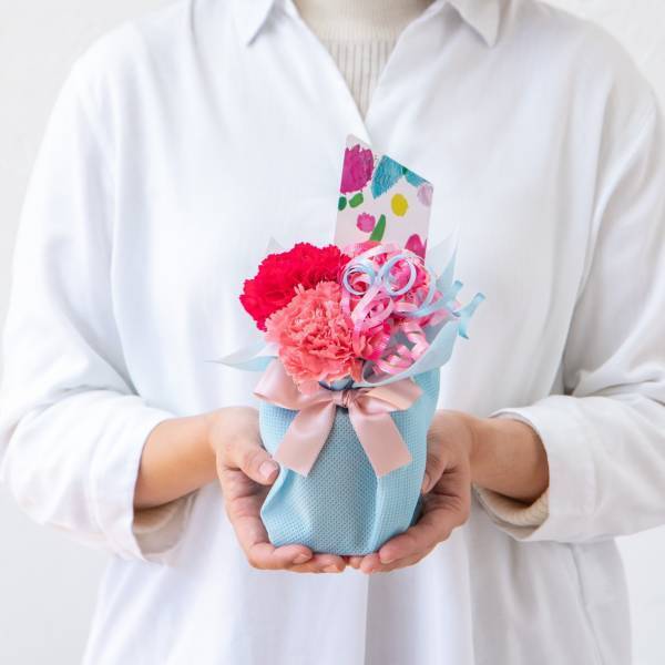 ～多様性と地球環境に想いを寄せた、エシカルなフラワーギフト～日比谷花壇の「母の日店頭限定フラワーギフト」4月7日（金）から予約受付開始