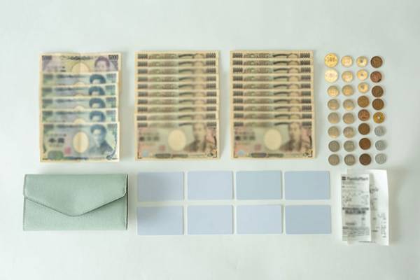 【新商品】もう財布の中がゴチャらない！お札と小銭を自動で仕分ける「ずぼらな財布」が販売開始