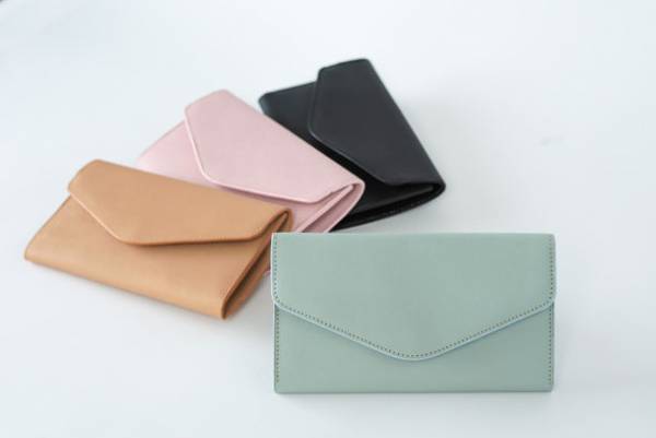 【新商品】もう財布の中がゴチャらない！お札と小銭を自動で仕分ける「ずぼらな財布」が販売開始