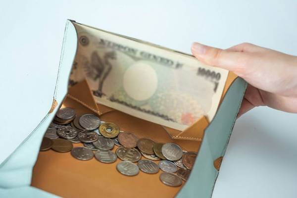 【新商品】もう財布の中がゴチャらない！お札と小銭を自動で仕分ける「ずぼらな財布」が販売開始