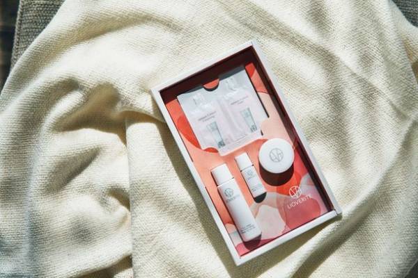 現役美術学生によるデザインパッケージで化粧品を商品化　4月21日から全国28店舗と通販サイトで数量限定で販売開始