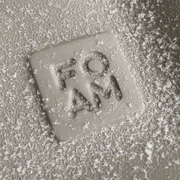 日本初上陸！［米国特許申請中］水に浮かぶ軽くて頑丈な最新素材使用のクーラーボックス「FOAM フォーム」　4/12(水)12時よりMakuakeにて先行予約販売開始