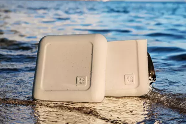 日本初上陸！［米国特許申請中］水に浮かぶ軽くて頑丈な最新素材使用のクーラーボックス「FOAM フォーム」　4/12(水)12時よりMakuakeにて先行予約販売開始