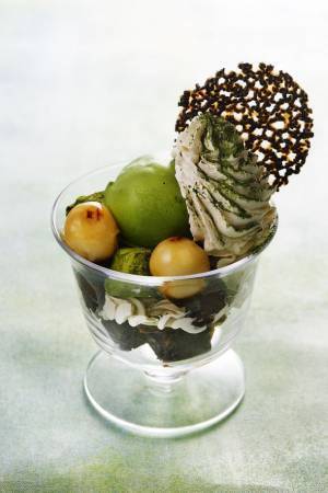 シャングリ・ラ 東京、5月1日より「夏めく抹茶アフタヌーンティー」を開催　京都宇治の茶農家、「茶園清水屋」とコラボレート