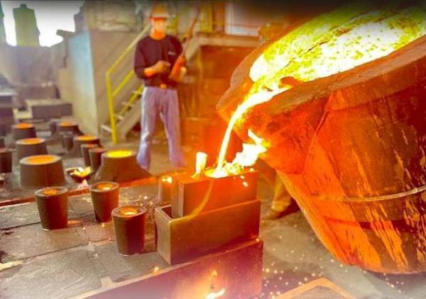 ソロキャンプで使いやすいコンパクトサイズの鋳物鉄板が登場　日本発売に先駆けモニタープレゼントキャンペーンを実施