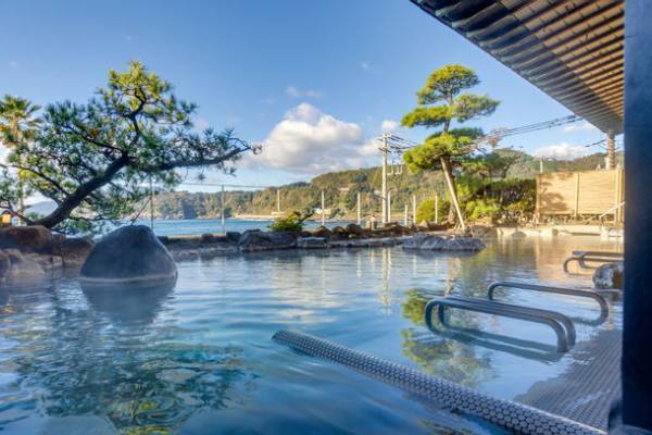 総額15万円以上のReFaアイテムが使える宿泊プランが伊豆稲取温泉「稲取銀水荘」にて、1日3組限定で提供