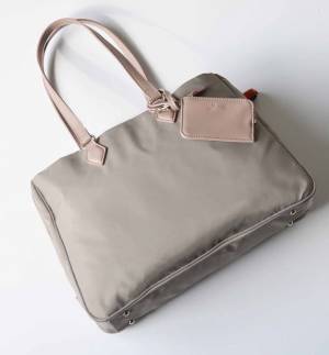 ビジネス、カジュアルにも“ちょうどいい”が魅力的な女性用ビジネスバッグ『ジョクリス アン』を発売