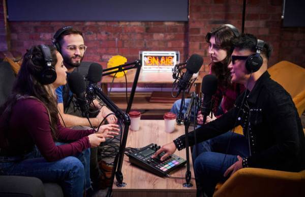 演奏の配信に必要な機能を凝縮したオーディオ・ストリーミング・ミキサーがBOSSブランドから登場