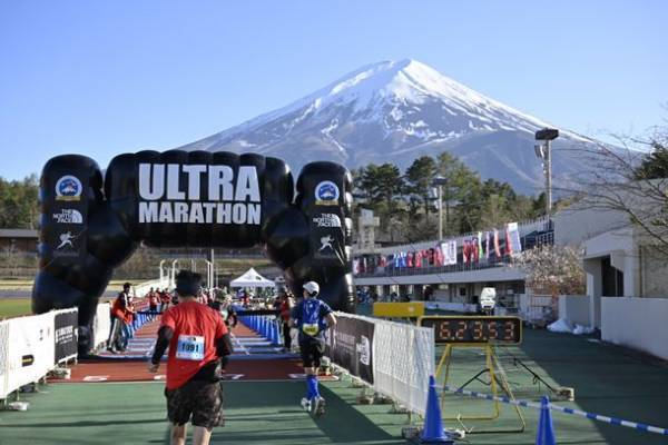 「第33回チャレンジ富士五湖ウルトラマラソン」が4月16日に開催　ランナー3,500人、残花の富士五湖を駆け抜ける！