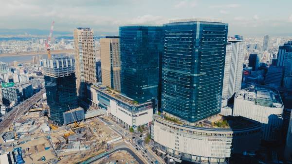 グランフロント大阪　まちびらき10周年累計来館者数4.7億人を突破新ビジョン「創り出そう、ともに。」のもと多様な人々を巻き込み、進化に挑戦し続けるまちへ