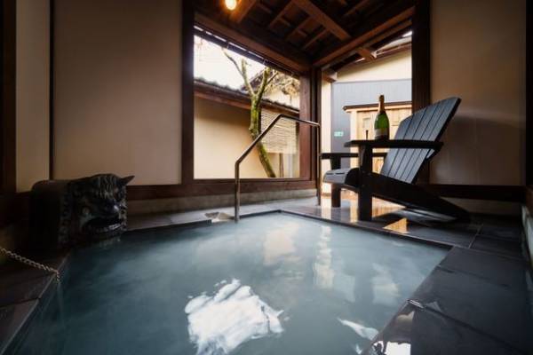 「新潟県・月岡温泉　湯あそび宿　曙」のマイクロバブルバス露天風呂付客室、2023年春より2室リニューアルオープン
