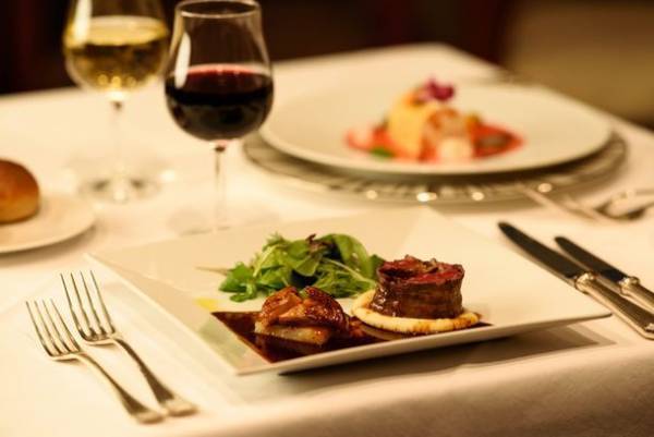 結婚祝いで人気「FOR2ギフト」に新価格のラインナップが登場　「一度、やってみたかった」が叶う体験ギフトを発売