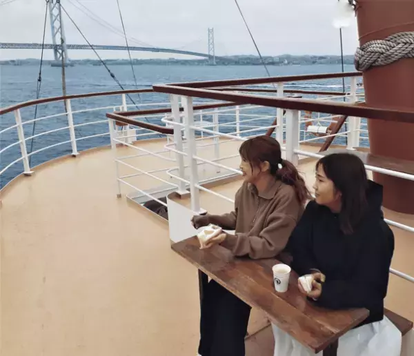 淡路島岩屋港発・明石海峡大橋クルーズ、お客様満足度向上のため「無料ドリンクサービス」を開始