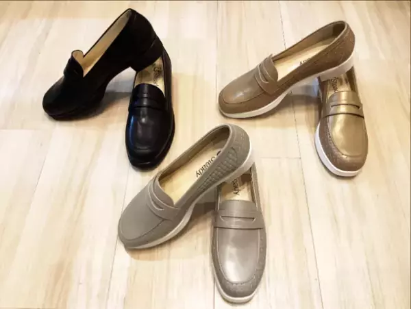 2023春夏新作パンプス！衝撃吸収するソールで歩きやすいandsteadyWalkingソールローファー　3カラーでリリース