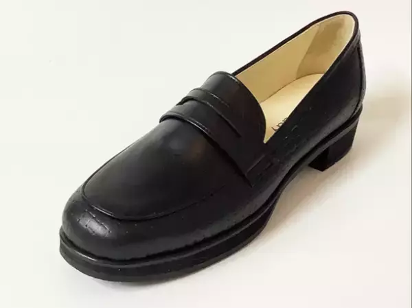 2023春夏新作パンプス！衝撃吸収するソールで歩きやすいandsteadyWalkingソールローファー　3カラーでリリース