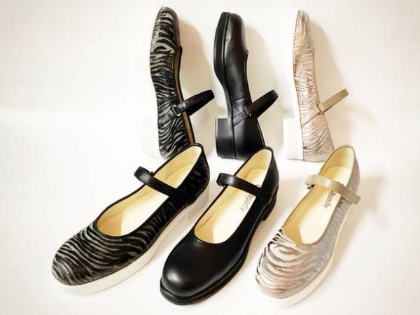 2023春夏新作パンプス！衝撃吸収するソールで歩きやすいandsteadyWalkingソールローファー　3カラーでリリース